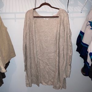 Sale5/$25 ohmg sweater